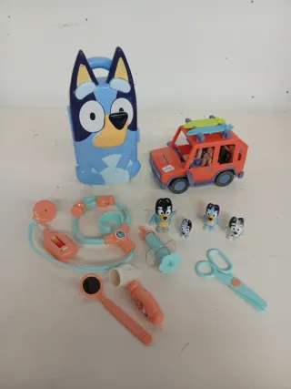 Juego Bluey Coche y Maletín Médico