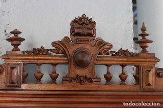 Cómoda con espejo realizada en Roble , siglo XIX.