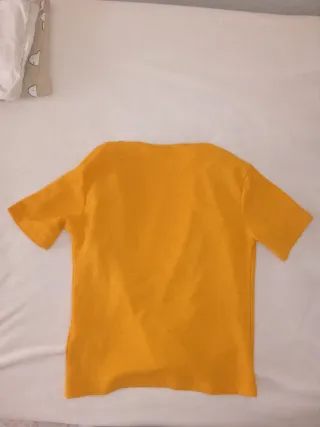 Blusa naranja cruzada