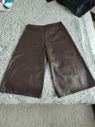 Pantalón culotte efecto piel marrón T.42