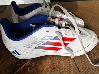 Botas fútbol niño Adidas Talla 33