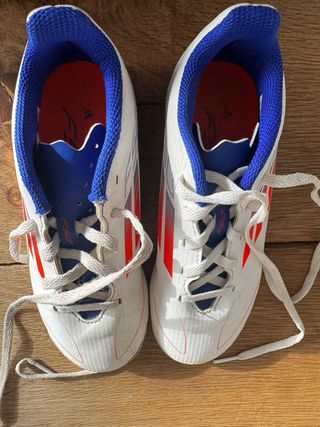 Botas fútbol niño Adidas Talla 33