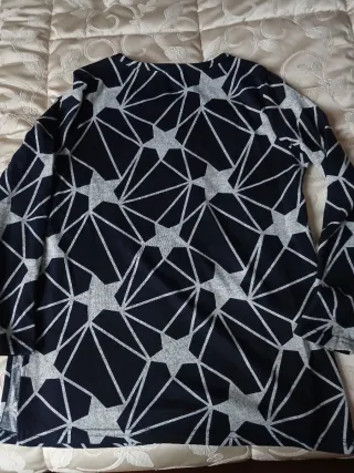 Maglione leggero fantasia geometrica