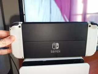 Nintendo Switch OLED Bianca
