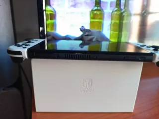 Nintendo Switch OLED Bianca