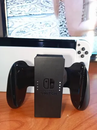 Nintendo Switch OLED Bianca
