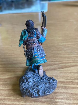 Soldado de plomo con hacha