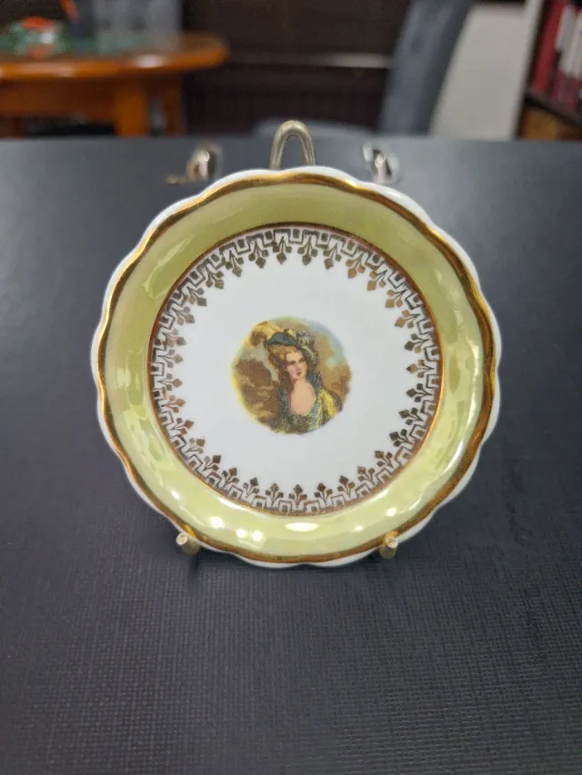 Plato miniatura cerámica decorado