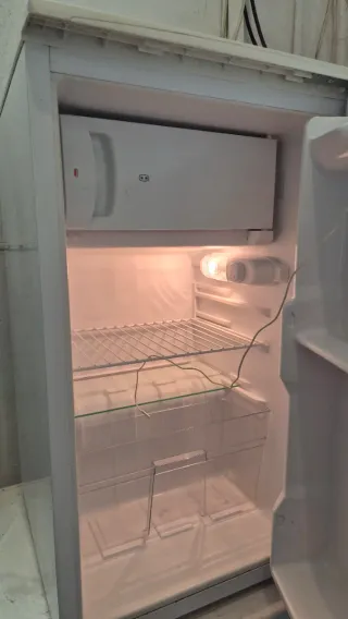 Mini nevera estilo hotel