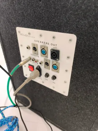 Yamaha MG10XUF Mesa de Mezclas+ altavoces.