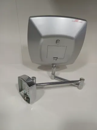 Espejo de aumento Beurer plateado