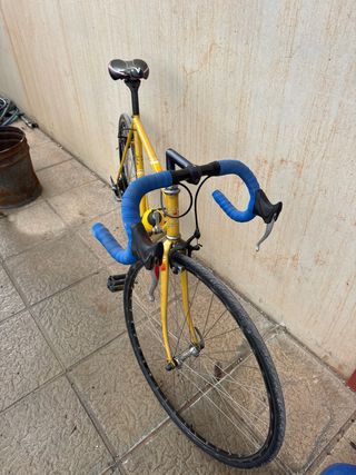 Bicicleta Clásica Peugeot Carretera Amarilla