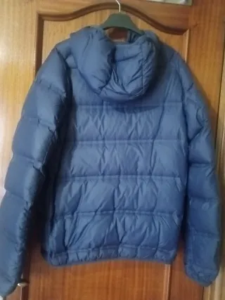 Cazadora acolchada azul