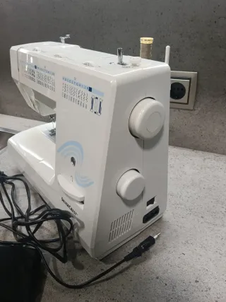 Máquina de coser SilverCrest  PARA REPARAR