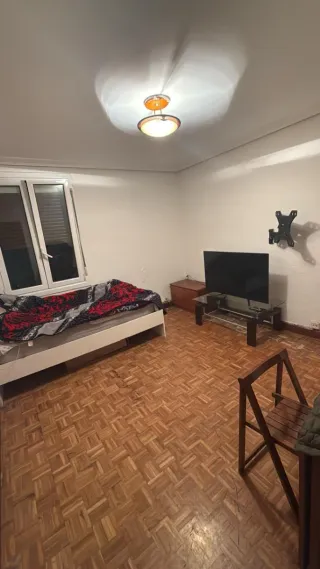 Habitación en trenxerpe con padrón y contrato.