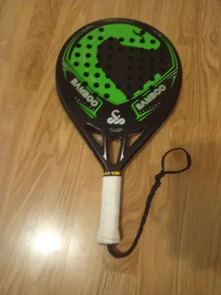 Pala de pádel Bamboo Edition sin un rasguño