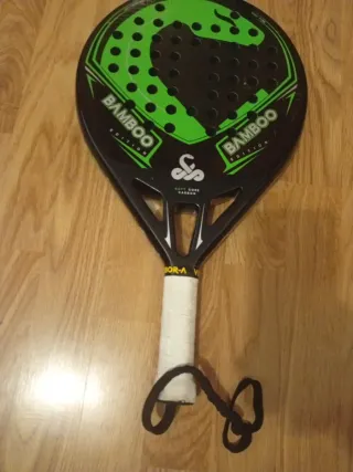 Pala de pádel Bamboo Edition sin un rasguño
