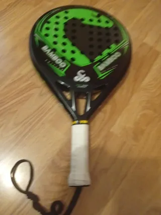 Pala de pádel Bamboo Edition sin un rasguño
