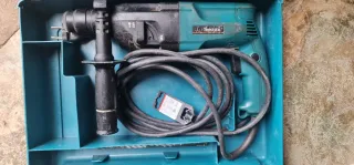 Taladro percutor Makita HR2020