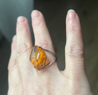 Anillo de ámbar natural. T: 14. Nuevo