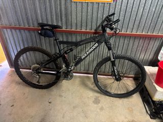 Bicicleta Montaña Rockrider gris