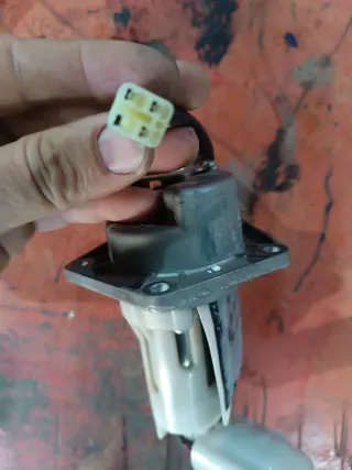 Bomba gasolina Kawasaki ER6N