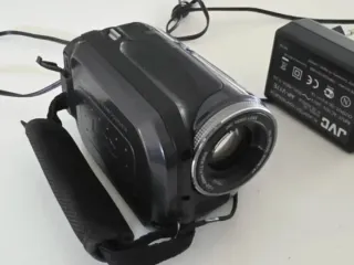 Cámara JVC HDD 30GB GZ-MG50E