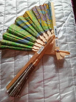 Lote 4 abanicos variados