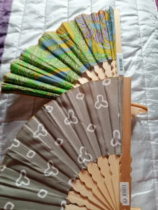 Lote 4 abanicos variados