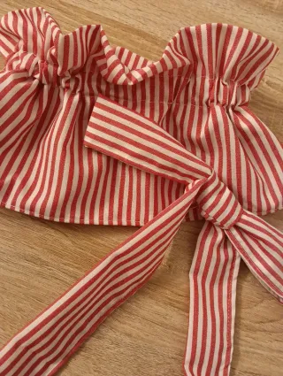 Cuellos fruncidos con lazo