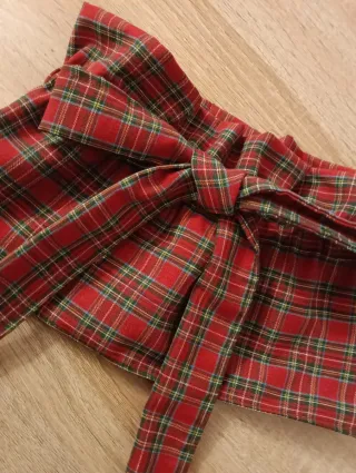 Cuellos fruncidos con lazo