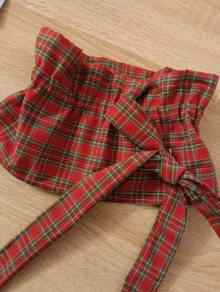 Cuellos fruncidos con lazo