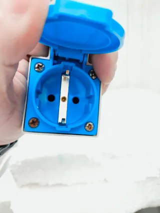 Enchufe Adaptador Camping 16A IP44