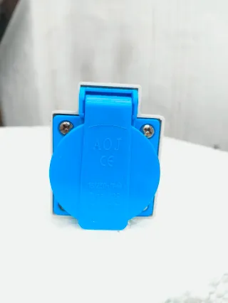 Enchufe Adaptador Camping 16A IP44