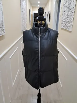 Chaleco acolchado negro mujer