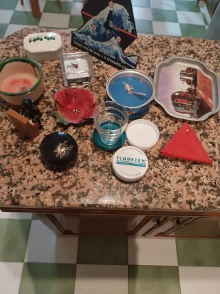 Collezione Vintage di Oggetti Decorativi Antichi