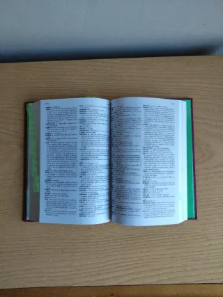 Diccionario ilustrado latín-español/ español-latín