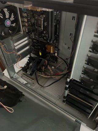 Torre PC Cooler Master Negra