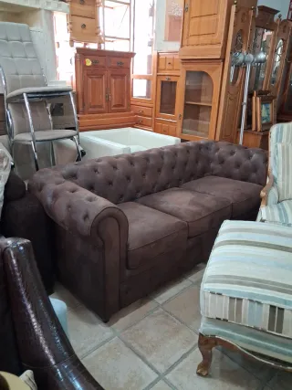 Sofá Chesterfield 2 plazas ante marrón