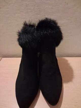 Stivaletti neri n. 39