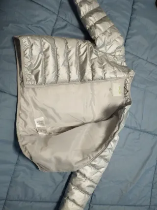 Chaqueta color plata niña