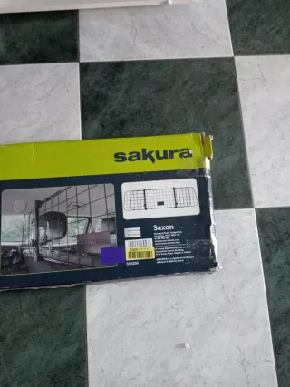 Barrera Protectora Coche Sakura