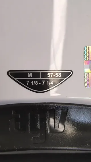 Casco AGV TALLA: M 57-58CM W23Y8002