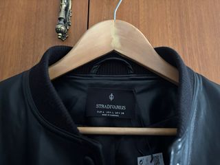 Chaqueta bolera negra efecto piel