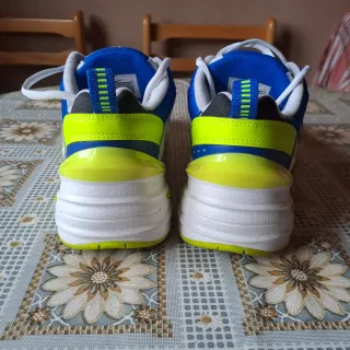 Zapatillas Nike Azules, Verdes y Blancas