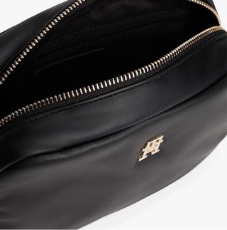 Borsa a tracolla Tommy Hilfiger nera