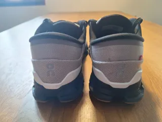 On Cloud X4 Talla 43