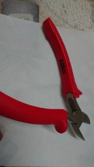 Alicates de corte para electricista