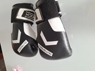 Guantes de boxeo Outshock negros