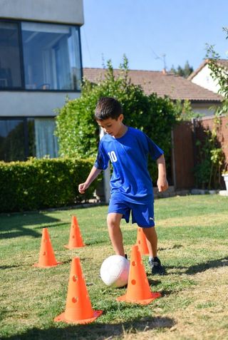 Entrenamiento fútbol infantil
